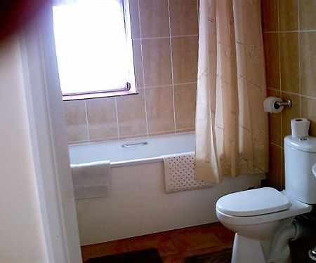 Endeavour Hotel Hadleigh  Экстерьер фото